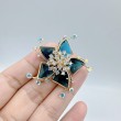 Minimalist Flower brooch